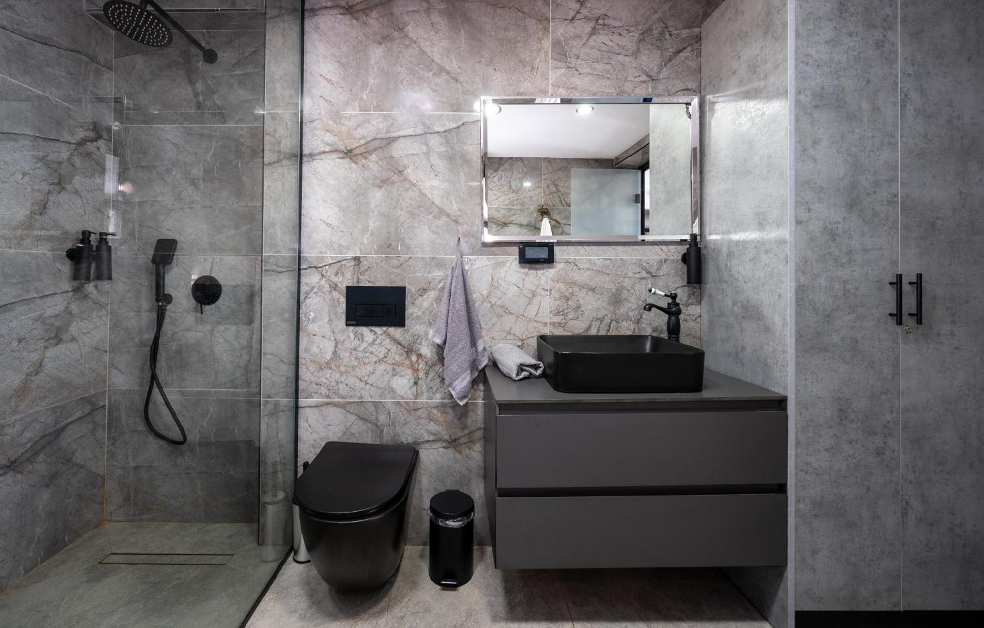 מבנים בים 77 Suites At Sea Haifa Eksteriør billede